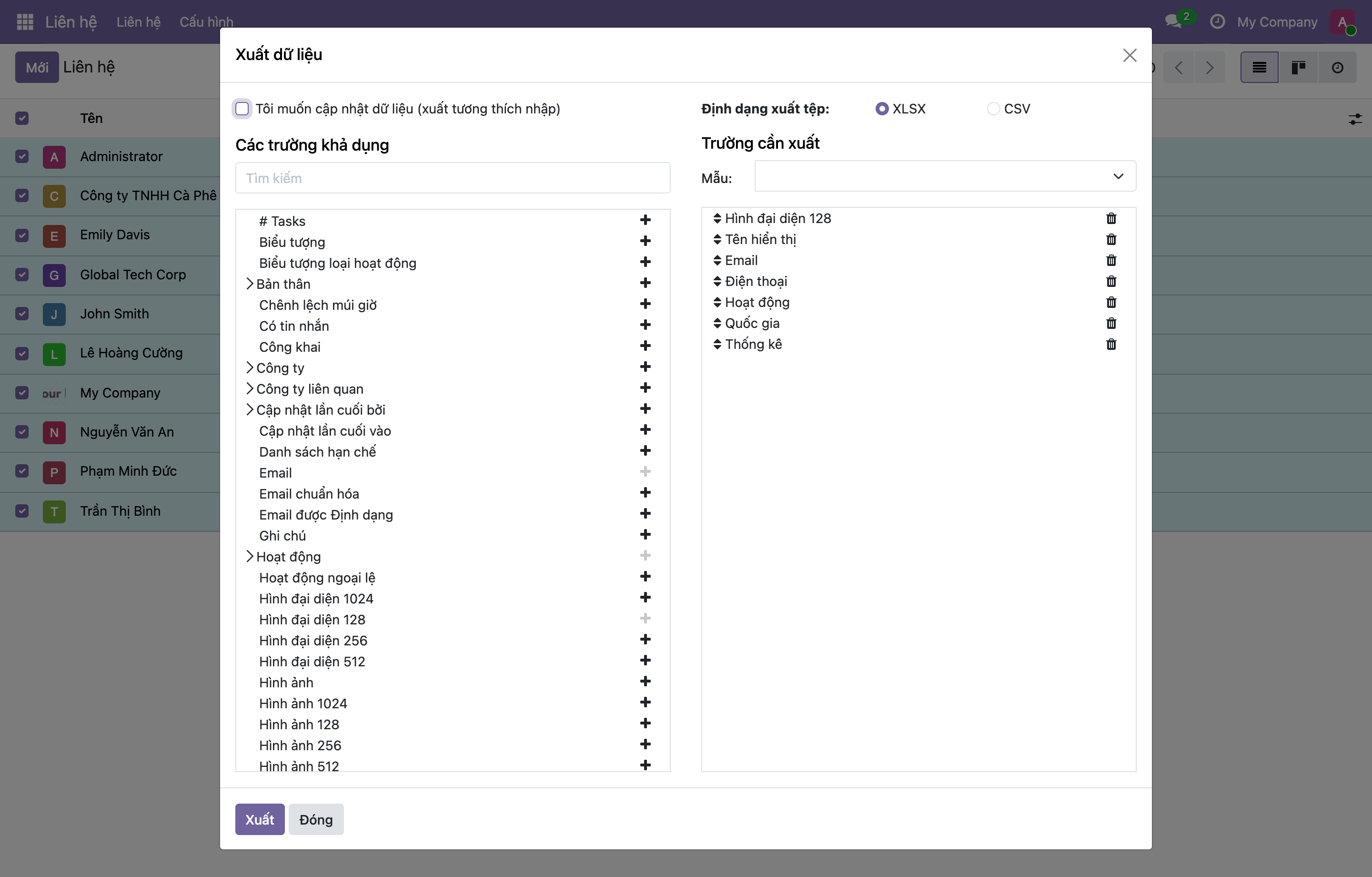 Hộp thoại Xuất dữ liệu của Odoo: chọn XLSX hay CSV, cột trường khả dụng bên trái và trường cần xuất bên phải