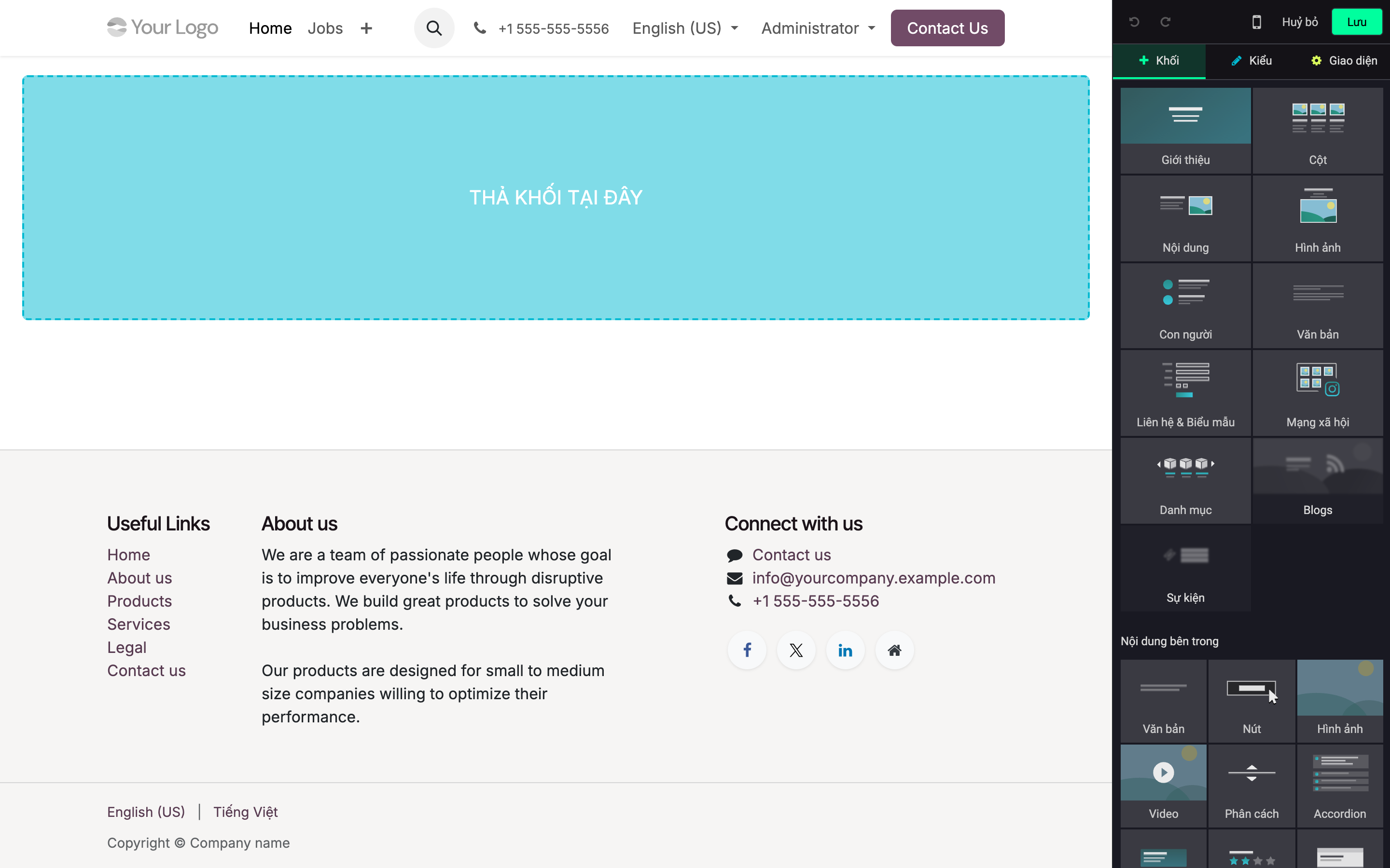 Trình dựng web Odoo đang mở: bên trái là vùng trang với ô Thả khối tại đây màu xanh, bên phải là bảng chọn khối với các tab Khối, Kiểu, Giao diện và thư viện khối gồm Giới thiệu, Cột, Nội dung, Hình ảnh, Con người, Văn bản, Liên hệ và Biểu mẫu, Mạng xã hội