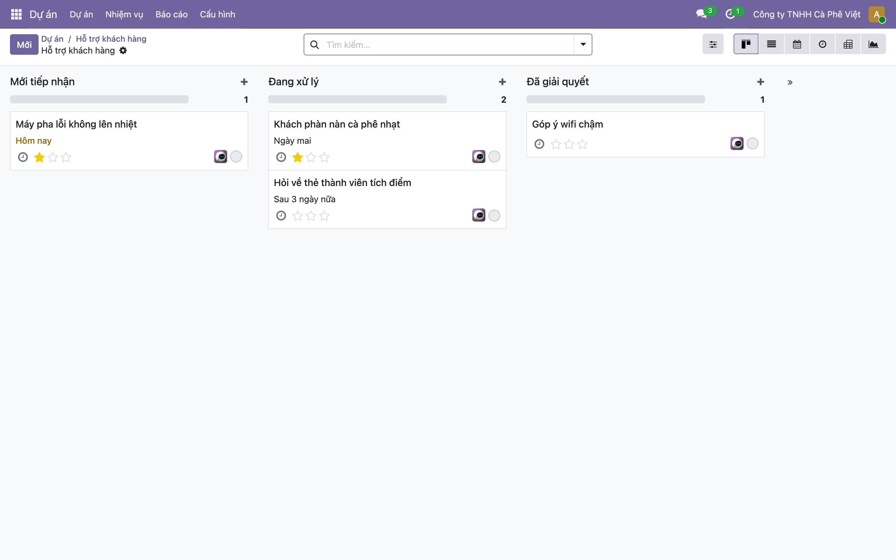 Bảng kanban Hỗ trợ khách hàng với các ticket kèm ưu tiên và hạn: Máy pha lỗi không lên nhiệt có sao vàng và hạn Hôm nay, Khách phàn nàn cà phê nhạt có sao vàng hạn Ngày mai, Hỏi về thẻ thành viên tích điểm hạn Sau 3 ngày nữa, Góp ý wifi chậm đã giải quyết